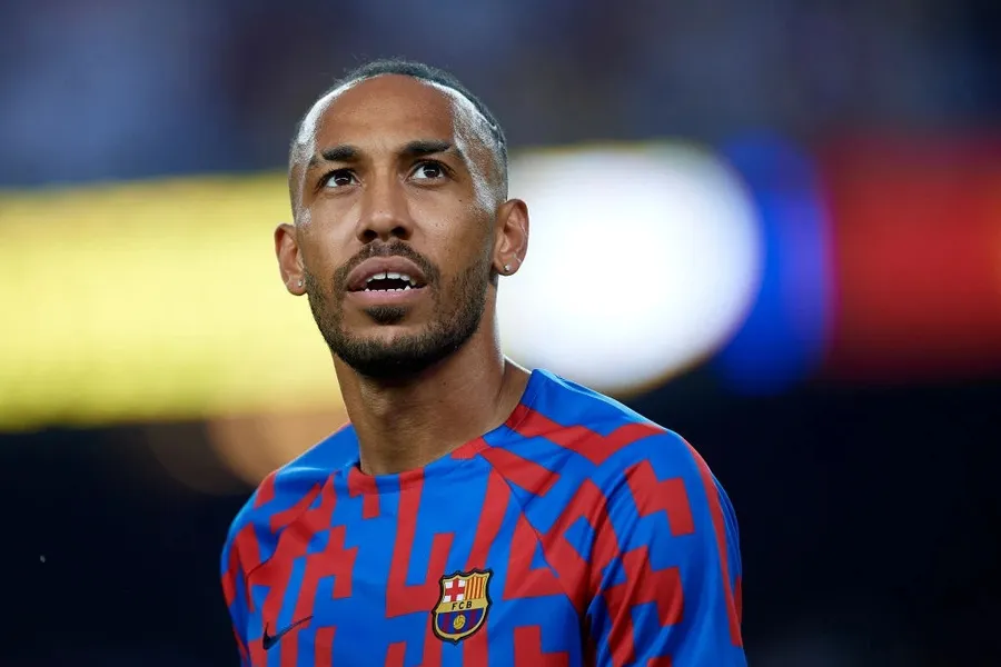 กองหน้าย้าย