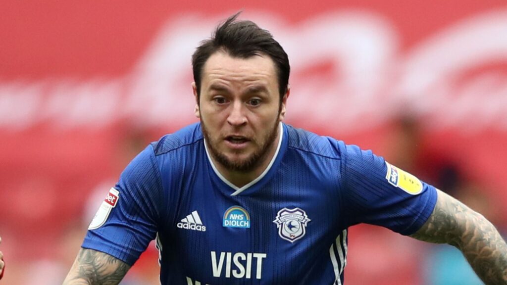 เลิกเล่นฟุตบอล