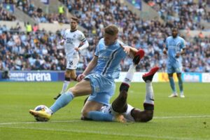 แข่งขันชิงแชมป์