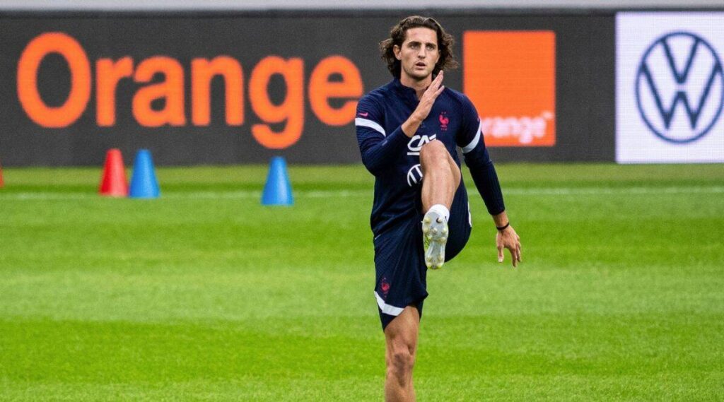 กองกลางทีมชาติ