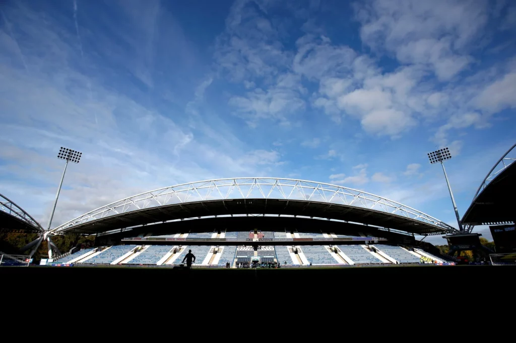 ท่ามกลางการเชื่อมโยง